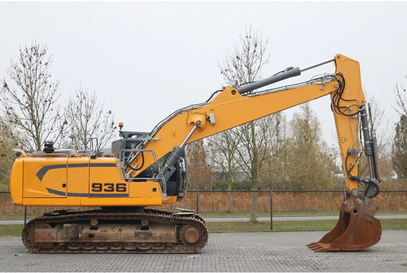 Liebherr R936 NLC | STRAIGHT BOOM | MAGNET GEN | OILQUICK - Lánctalpas kotró: 4 kép. Liebherr R936 NLC | STRAIGHT BOOM | MAGNET GEN | OILQUICK - Lánctalpas kotró: 4 kép.