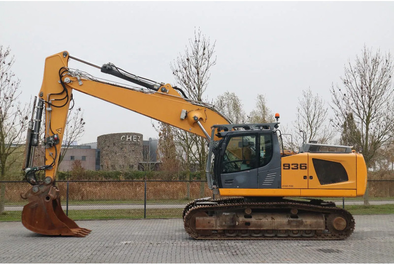 Liebherr R936 NLC | STRAIGHT BOOM | MAGNET GEN | OILQUICK - Lánctalpas kotró: 1 kép. Liebherr R936 NLC | STRAIGHT BOOM | MAGNET GEN | OILQUICK - Lánctalpas kotró: 1 kép.