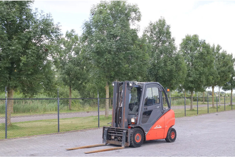 Linde H35D | SIDESHIFT + SPREADER | FREELIFT | 4.7 M - Dízel targonca: 2 kép. Linde H35D | SIDESHIFT + SPREADER | FREELIFT | 4.7 M - Dízel targonca: 2 kép.