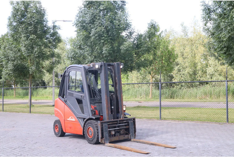Linde H35D | SIDESHIFT + SPREADER | FREELIFT | 4.7 M - Dízel targonca: 5 kép. Linde H35D | SIDESHIFT + SPREADER | FREELIFT | 4.7 M - Dízel targonca: 5 kép.