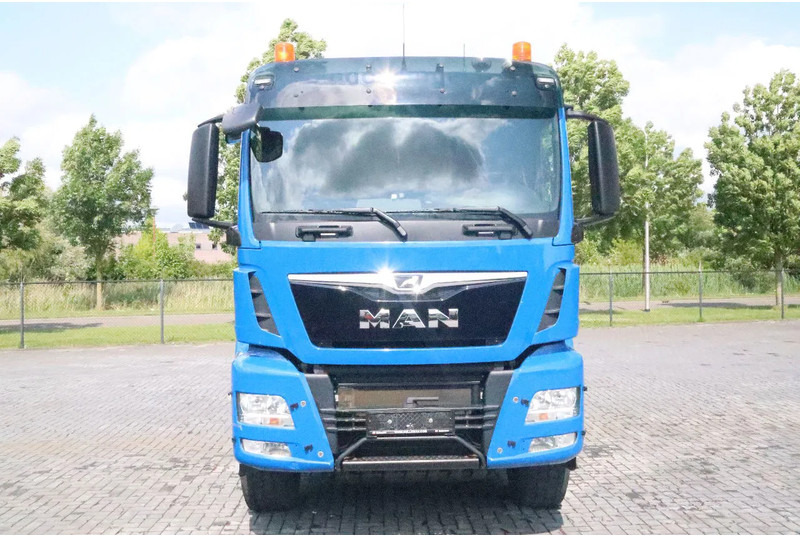 MAN TGS 35.500 | 8X4 | BIG AXLES | RETARDER | EURO 6 - Billenőplatós teherautó: 2 kép. MAN TGS 35.500 | 8X4 | BIG AXLES | RETARDER | EURO 6 - Billenőplatós teherautó: 2 kép.