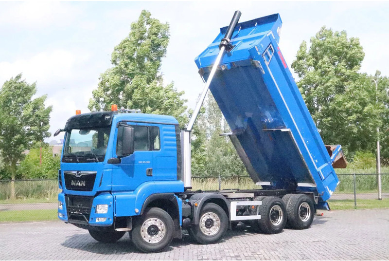 MAN TGS 35.500 | 8X4 | BIG AXLES | RETARDER | EURO 6 - Billenőplatós teherautó: 1 kép. MAN TGS 35.500 | 8X4 | BIG AXLES | RETARDER | EURO 6 - Billenőplatós teherautó: 1 kép.