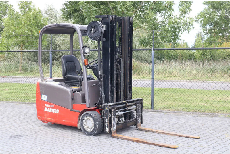 Manitou ME 318 | SIDESHIFT | FORK SPREADERS | TRIPLEX - Elektromos targonca: 5 kép. Manitou ME 318 | SIDESHIFT | FORK SPREADERS | TRIPLEX - Elektromos targonca: 5 kép.