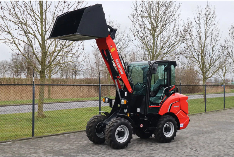 Manitou MLA 3-25 H | BUCKET | QUICK COUPLER | NEW UNUSED - Gumikerekes homlokrakodó: 2 kép. Manitou MLA 3-25 H | BUCKET | QUICK COUPLER | NEW UNUSED - Gumikerekes homlokrakodó: 2 kép.