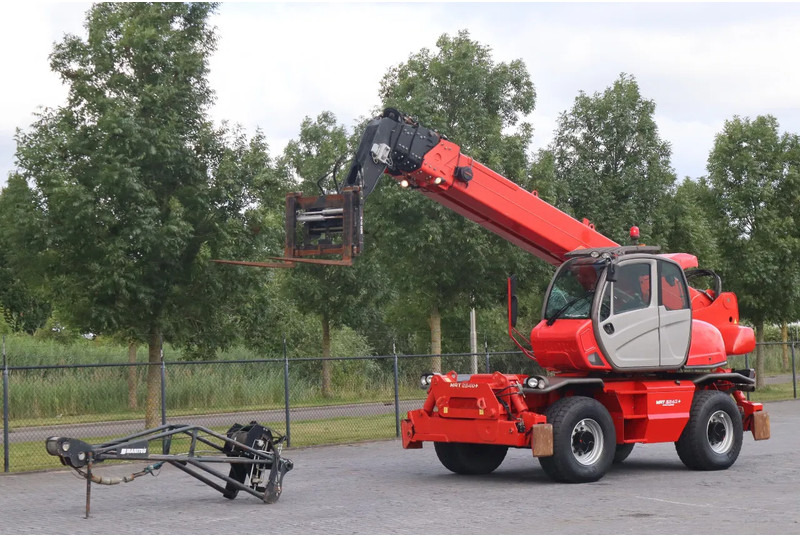 Manitou MRT 2540+ PRIVILEGE | HYDR. FORKS | REMOTE CTRL | PT1500 WINCH - Rakodógép: 2 kép. Manitou MRT 2540+ PRIVILEGE | HYDR. FORKS | REMOTE CTRL | PT1500 WINCH - Rakodógép: 2 kép.