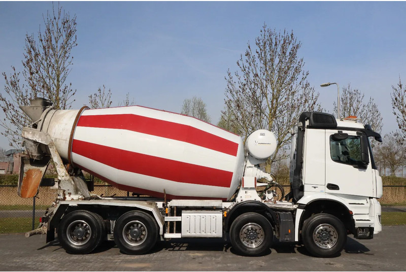 Mercedes-Benz Arocs 3251 | 8X4 | INTERMIX 10M3 | BIG AXLES | EURO 6 - Betonmixer: 4 kép. Mercedes-Benz Arocs 3251 | 8X4 | INTERMIX 10M3 | BIG AXLES | EURO 6 - Betonmixer: 4 kép.