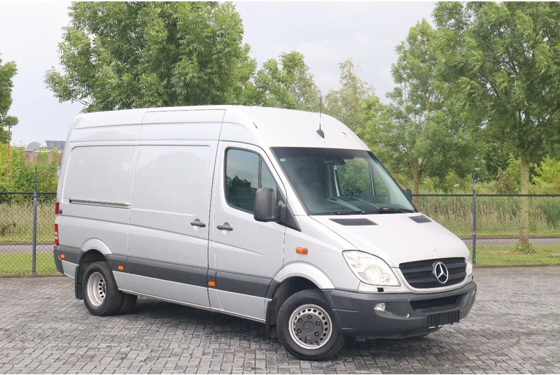 Mercedes-Benz Sprinter 516 | 4X2 | MOBILE WORKSHOP | WERKSTATT | SERVICE VAN - Furgon: 3 kép. Mercedes-Benz Sprinter 516 | 4X2 | MOBILE WORKSHOP | WERKSTATT | SERVICE VAN - Furgon: 3 kép.