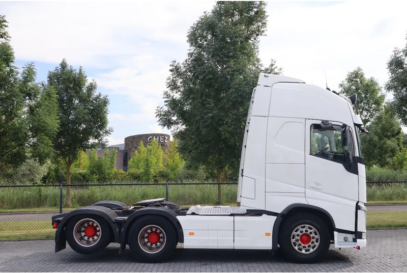 Volvo FH 13.540 | 6X2 | RETARDER | ADR | EURO 6 - Nyergesvontató: 4 kép. Volvo FH 13.540 | 6X2 | RETARDER | ADR | EURO 6 - Nyergesvontató: 4 kép.