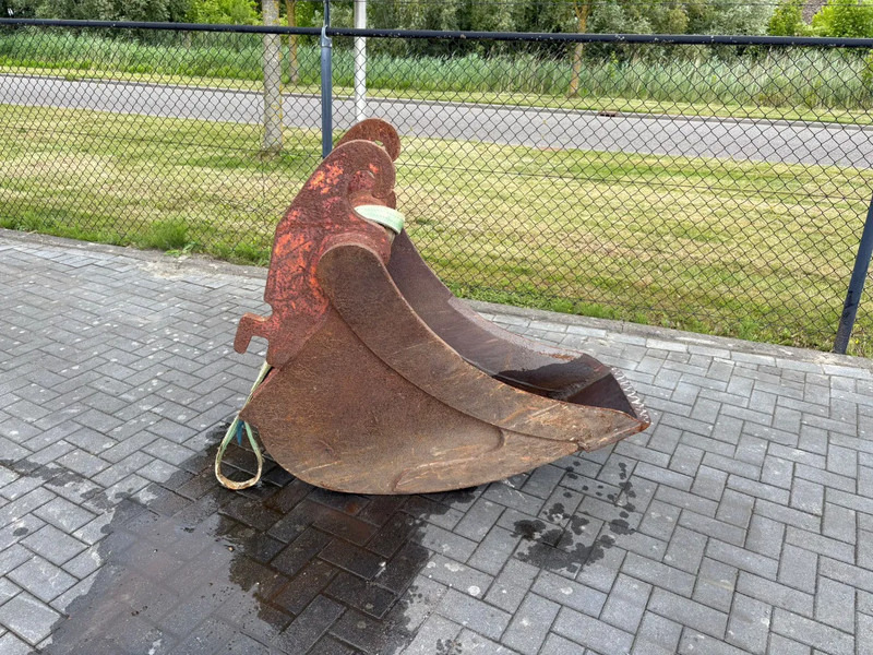 Onbekend TRENCH BUCKET | SLEUVEN BAK | CW30 - Kanál - Építőipari gépek: 2 kép. Onbekend TRENCH BUCKET | SLEUVEN BAK | CW30 - Kanál - Építőipari gépek: 2 kép.