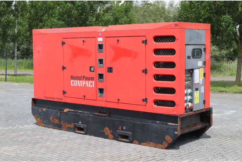 SDMO R275 C3 | 275 KVA | 400 V - Áramfejlesztő: 2 kép. SDMO R275 C3 | 275 KVA | 400 V - Áramfejlesztő: 2 kép.