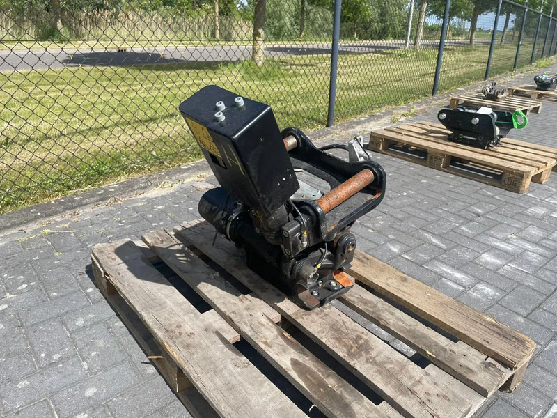STEELWRIST STEELWRIST X06 S40 | TILT ROTATOR | VLS | FPL | RF | NEW / UNUSED - Tiltrotátor - Építőipari gépek: 3 kép. STEELWRIST STEELWRIST X06 S40 | TILT ROTATOR | VLS | FPL | RF | NEW / UNUSED - Tiltrotátor - Építőipari gépek: 3 kép.