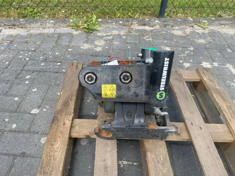 STEELWRIST TCX S30 - 180 MEC | TILT COUPLER | TILTING COUPLER | NEW / UNUSED - Tiltrotátor - Építőipari gépek: 2 kép. STEELWRIST TCX S30 - 180 MEC | TILT COUPLER | TILTING COUPLER | NEW / UNUSED - Tiltrotátor - Építőipari gépek: 2 kép.