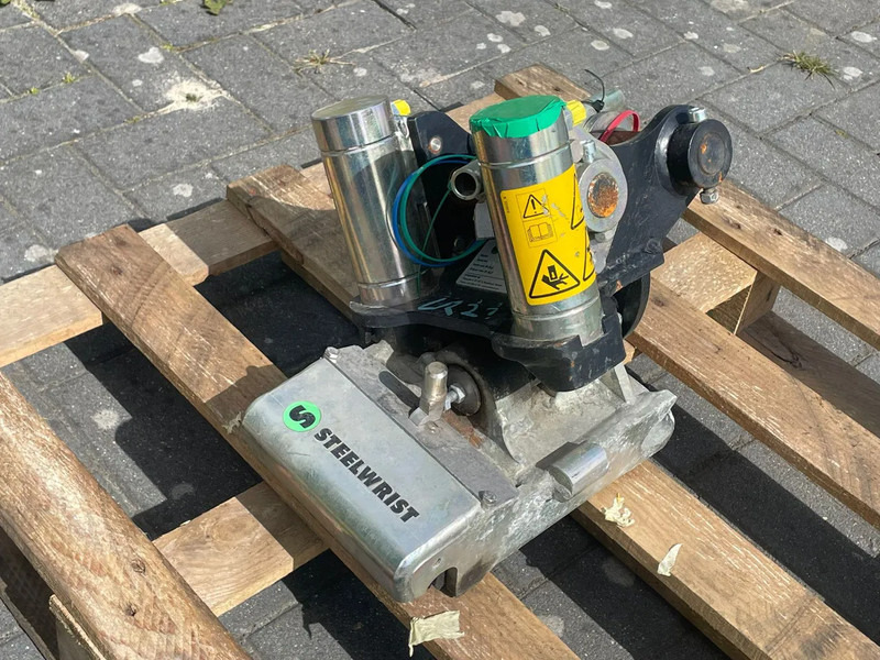 STEELWRIST TMX S30 -180HA | TILT QUICKCOUPLER | TILTING COUPLER | NEW - Tiltrotátor - Építőipari gépek: 3 kép. STEELWRIST TMX S30 -180HA | TILT QUICKCOUPLER | TILTING COUPLER | NEW - Tiltrotátor - Építőipari gépek: 3 kép.