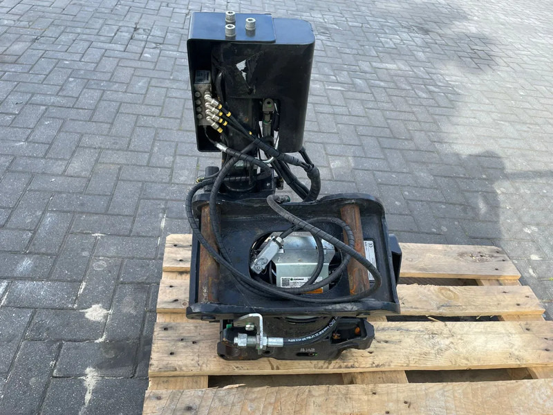 STEELWRIST X06 S40 | TILT ROTATOR | VLS | FPL | FF | NEW / UNUSED - Tiltrotátor - Építőipari gépek: 5 kép. STEELWRIST X06 S40 | TILT ROTATOR | VLS | FPL | FF | NEW / UNUSED - Tiltrotátor - Építőipari gépek: 5 kép.