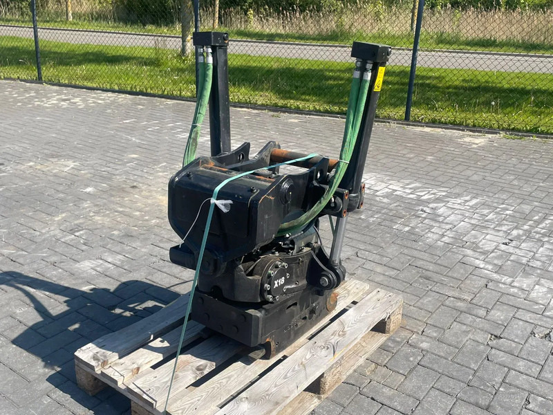STEELWRIST X18 SQ60-5 | S60 | OILQUICK SYSTEM | CLS - Tiltrotátor - Építőipari gépek: 1 kép. STEELWRIST X18 SQ60-5 | S60 | OILQUICK SYSTEM | CLS - Tiltrotátor - Építőipari gépek: 1 kép.