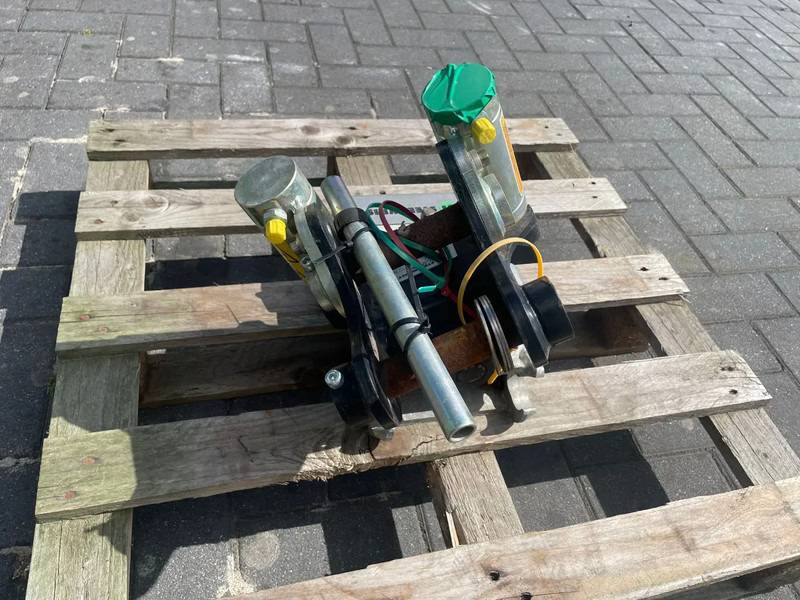 Sanderson STEELWRIST TMX S30 -180HA | TILT QUICKCOUPLER | TILTING COUPLER | NEW - Tiltrotátor - Építőipari gépek: 4 kép. Sanderson STEELWRIST TMX S30 -180HA | TILT QUICKCOUPLER | TILTING COUPLER | NEW - Tiltrotátor - Építőipari gépek: 4 kép.