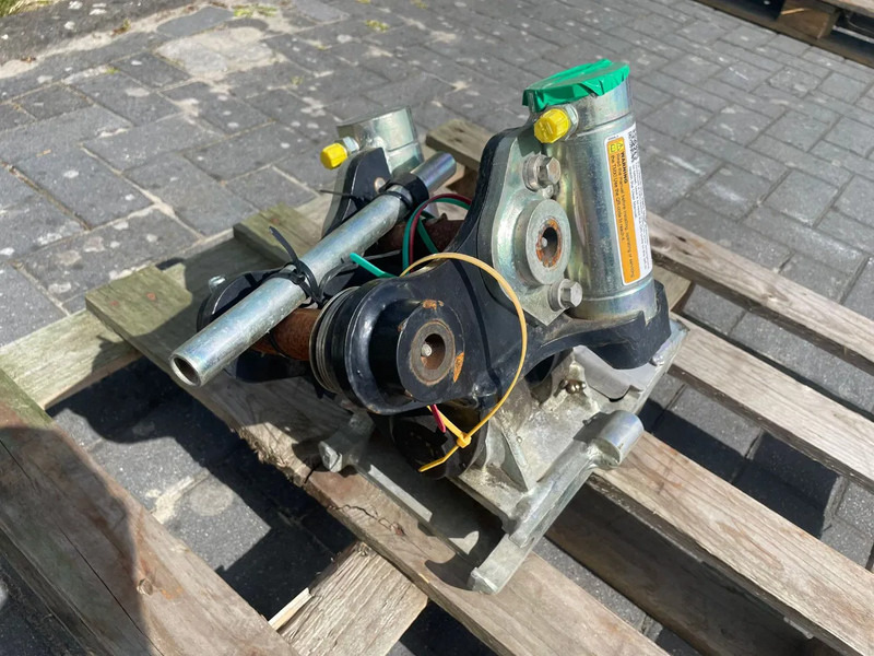 Sanderson STEELWRIST TMX S30 -180HA | TILT QUICKCOUPLER | TILTING COUPLER | NEW - Tiltrotátor - Építőipari gépek: 3 kép. Sanderson STEELWRIST TMX S30 -180HA | TILT QUICKCOUPLER | TILTING COUPLER | NEW - Tiltrotátor - Építőipari gépek: 3 kép.