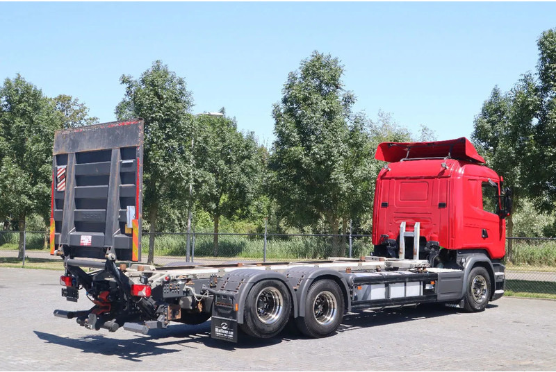 Scania R580 V8 | 6X2 | BDF | RETARDER | TAILLIFT | EURO 6 - Alvaz teherautó: 5 kép. Scania R580 V8 | 6X2 | BDF | RETARDER | TAILLIFT | EURO 6 - Alvaz teherautó: 5 kép.