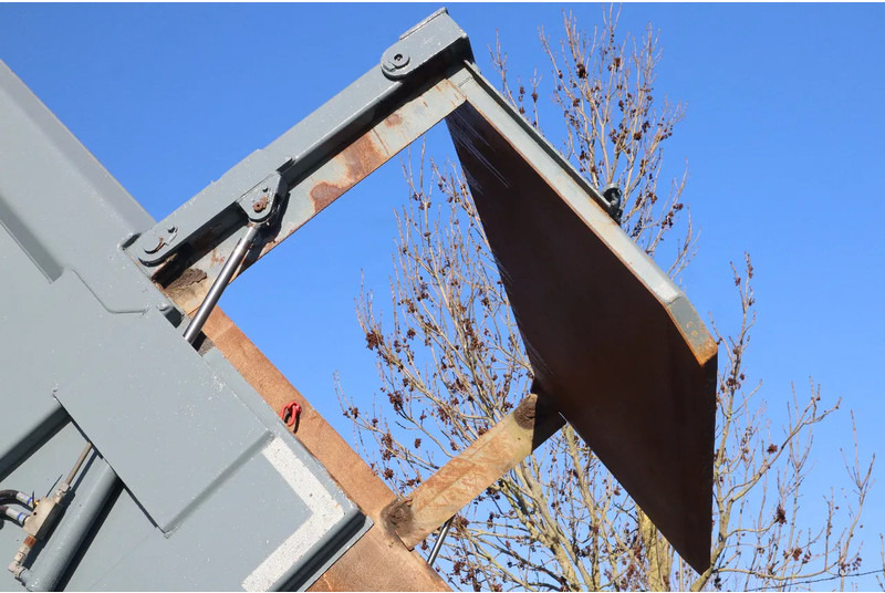 Billenőplatós teherautó Scania R580 V8 NGS | 8X4 | BIG AXLES | RETARDER | EURO 6: 11 kép. Billenőplatós teherautó Scania R580 V8 NGS | 8X4 | BIG AXLES | RETARDER | EURO 6: 11 kép.