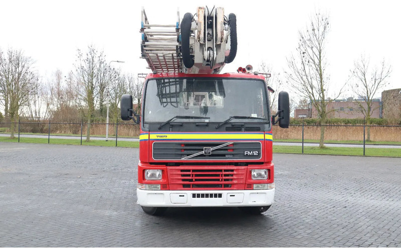 Volvo FM 12.340 6X4 | SNORKEL MAGIRUS ALP 340 | 34 METER - Teherautó: 2 kép. Volvo FM 12.340 6X4 | SNORKEL MAGIRUS ALP 340 | 34 METER - Teherautó: 2 kép.