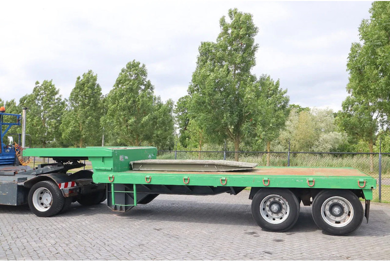 Terberg RT 20 4X4 + HEAVY SEMI TRAILER - Terminál targoncá: 3 kép. Terberg RT 20 4X4 + HEAVY SEMI TRAILER - Terminál targoncá: 3 kép.