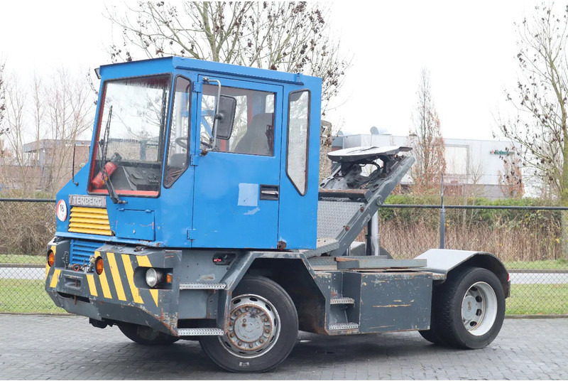 Terberg RT 20 | 4X4 | TERMINAL TRACTOR | DUTCH REG. - Terminál targoncá: 1 kép. Terberg RT 20 | 4X4 | TERMINAL TRACTOR | DUTCH REG. - Terminál targoncá: 1 kép.