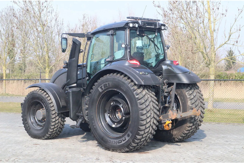 Valtra T234 D UNLIMITED | FRONT PTO | 53 KM/H | FULL OPTION - Traktor: 3 kép. Valtra T234 D UNLIMITED | FRONT PTO | 53 KM/H | FULL OPTION - Traktor: 3 kép.