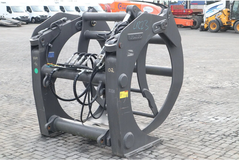 Volvo 80834 | 1.8 M2 | L60/L70/L90 | LOG GRAPPLE | HOLZGREIFER | WOOD CLAMP - Erdészeti pótkocsi: 5 kép. Volvo 80834 | 1.8 M2 | L60/L70/L90 | LOG GRAPPLE | HOLZGREIFER | WOOD CLAMP - Erdészeti pótkocsi: 5 kép.