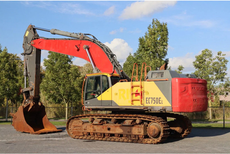 Volvo EC 750 EL | BUCKET | HYDRAULIC QUICK COUPLER - Lánctalpas kotró: 3 kép. Volvo EC 750 EL | BUCKET | HYDRAULIC QUICK COUPLER - Lánctalpas kotró: 3 kép.