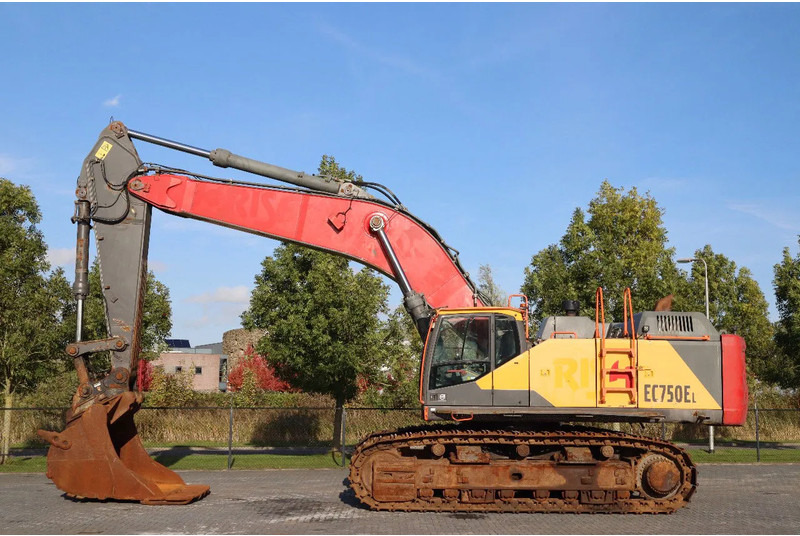 Volvo EC 750 EL | BUCKET | HYDRAULIC QUICK COUPLER - Lánctalpas kotró: 1 kép. Volvo EC 750 EL | BUCKET | HYDRAULIC QUICK COUPLER - Lánctalpas kotró: 1 kép.