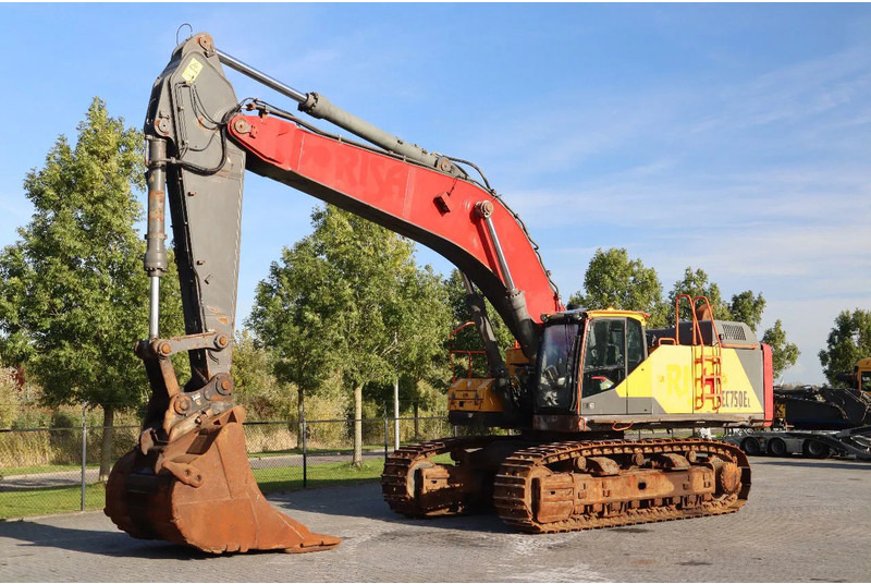 Volvo EC 750 EL | BUCKET | HYDRAULIC QUICK COUPLER - Lánctalpas kotró: 2 kép. Volvo EC 750 EL | BUCKET | HYDRAULIC QUICK COUPLER - Lánctalpas kotró: 2 kép.