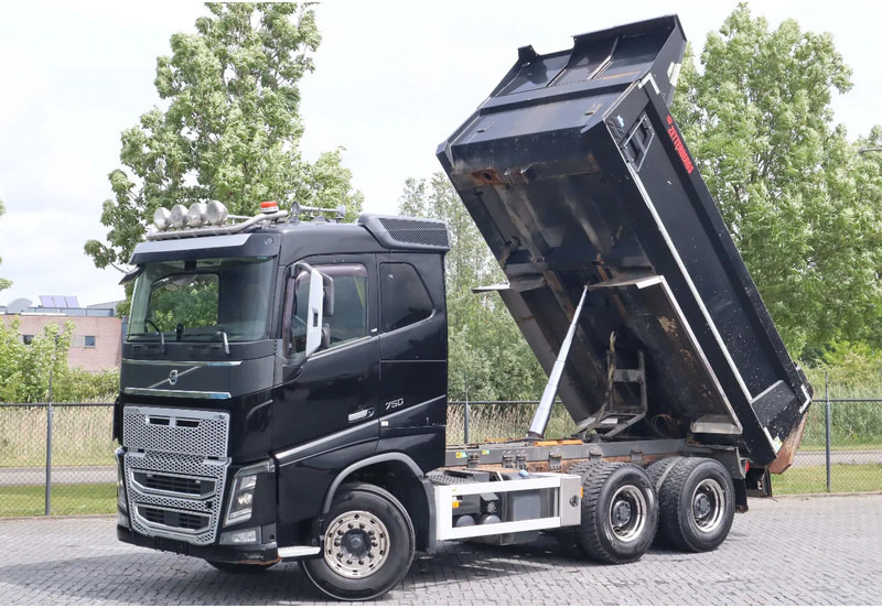 Volvo FH 16.750 | 6X4 | RETARDER | BIG AXLES | EURO 6 - Billenőplatós teherautó: 1 kép. Volvo FH 16.750 | 6X4 | RETARDER | BIG AXLES | EURO 6 - Billenőplatós teherautó: 1 kép.