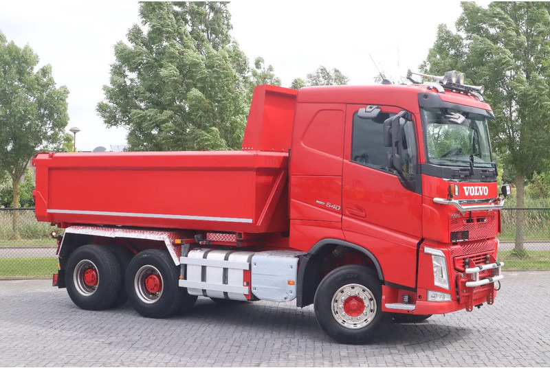 Volvo FH 540 | 6X4 | RETARDER | BIG AXLES | EURO 6 - Billenőplatós teherautó: 3 kép. Volvo FH 540 | 6X4 | RETARDER | BIG AXLES | EURO 6 - Billenőplatós teherautó: 3 kép.