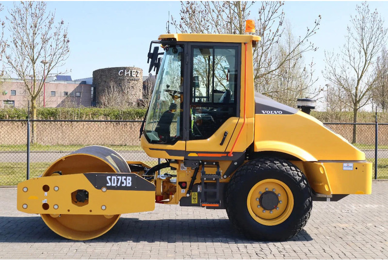Volvo SD75B | SD 75 B | NEW / UNUSED | 1 YEAR WARRANTY - Úthenger: 1 kép. Volvo SD75B | SD 75 B | NEW / UNUSED | 1 YEAR WARRANTY - Úthenger: 1 kép.