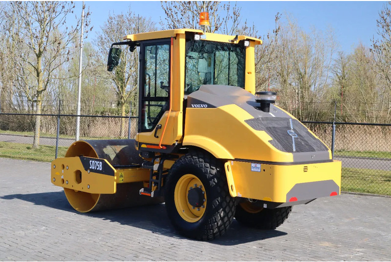 Volvo SD75B | SD 75 B | NEW / UNUSED | 1 YEAR WARRANTY - Henger: 3 kép. Volvo SD75B | SD 75 B | NEW / UNUSED | 1 YEAR WARRANTY - Henger: 3 kép.
