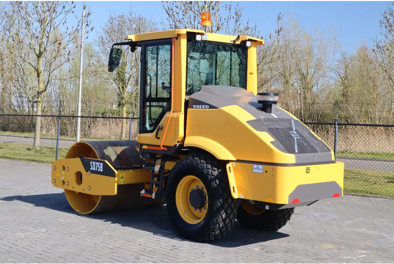 Volvo SD75B | SD 75 B | NEW / UNUSED | 1 YEAR WARRANTY - Úthenger: 3 kép. Volvo SD75B | SD 75 B | NEW / UNUSED | 1 YEAR WARRANTY - Úthenger: 3 kép.