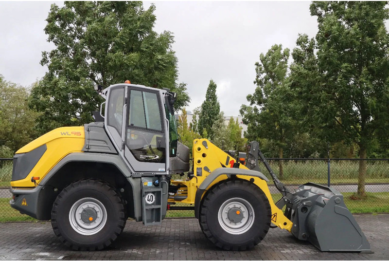 WACKER NEUSON WL95 | NEW - UNUSED | 40 KM/H | FULL OPTION! - Gumikerekes homlokrakodó: 4 kép. WACKER NEUSON WL95 | NEW - UNUSED | 40 KM/H | FULL OPTION! - Gumikerekes homlokrakodó: 4 kép.