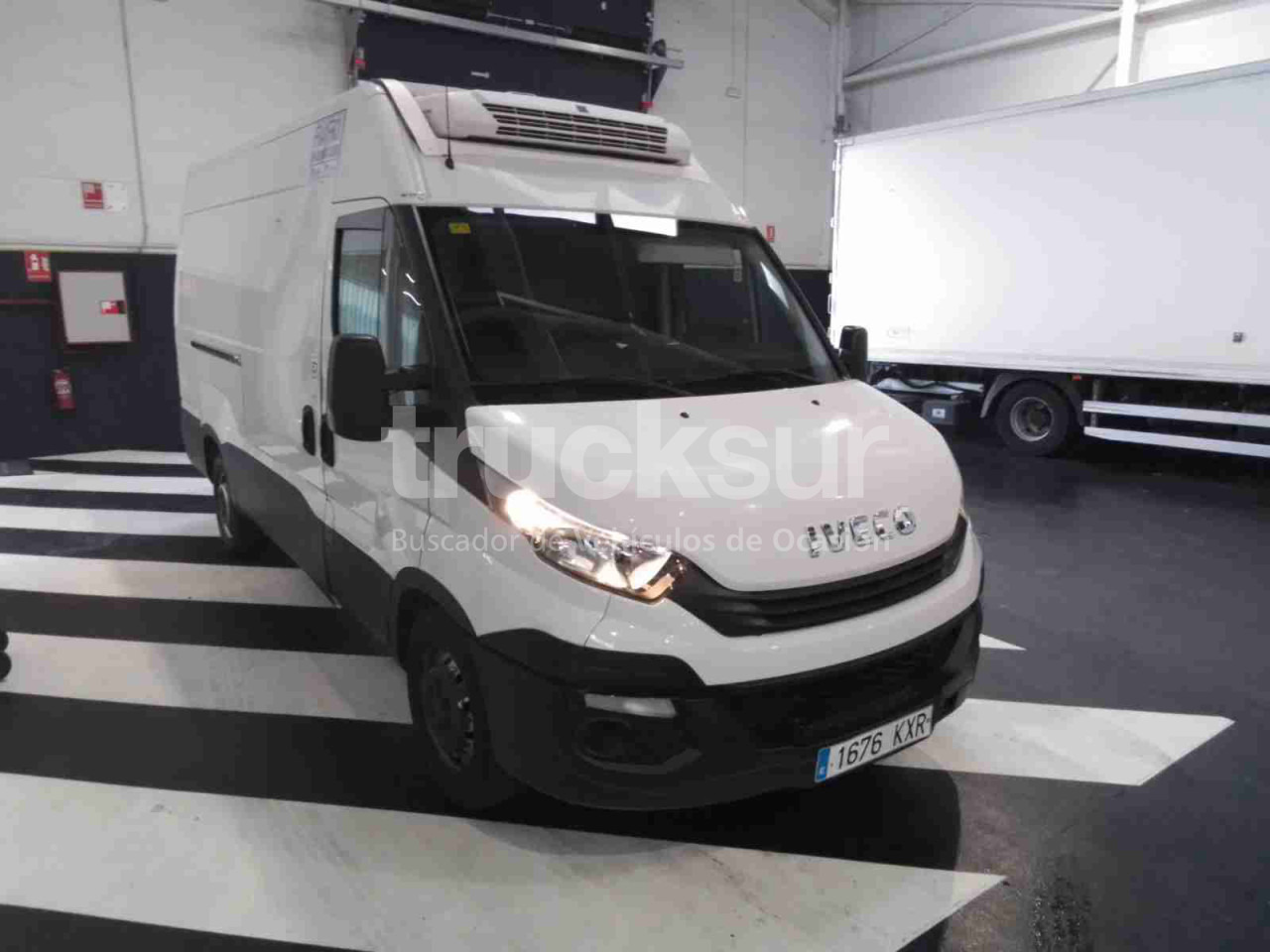 IVECO 35S14 FRC-X - Dobozos kisteherautó: 1 kép. IVECO 35S14 FRC-X - Dobozos kisteherautó: 1 kép.