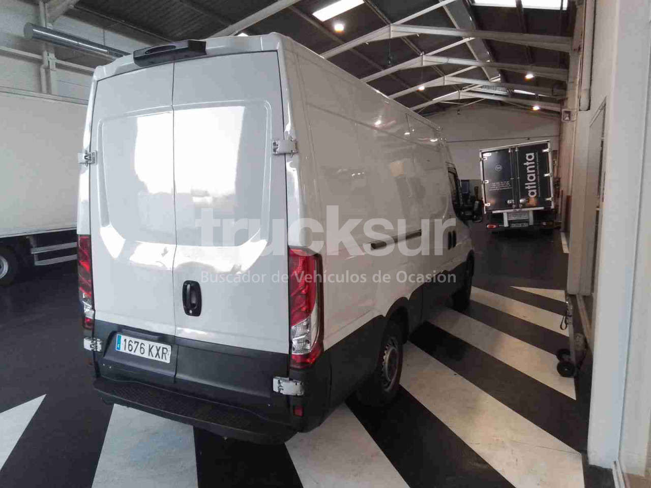 IVECO 35S14 FRC-X - Dobozos kisteherautó: 5 kép. IVECO 35S14 FRC-X - Dobozos kisteherautó: 5 kép.