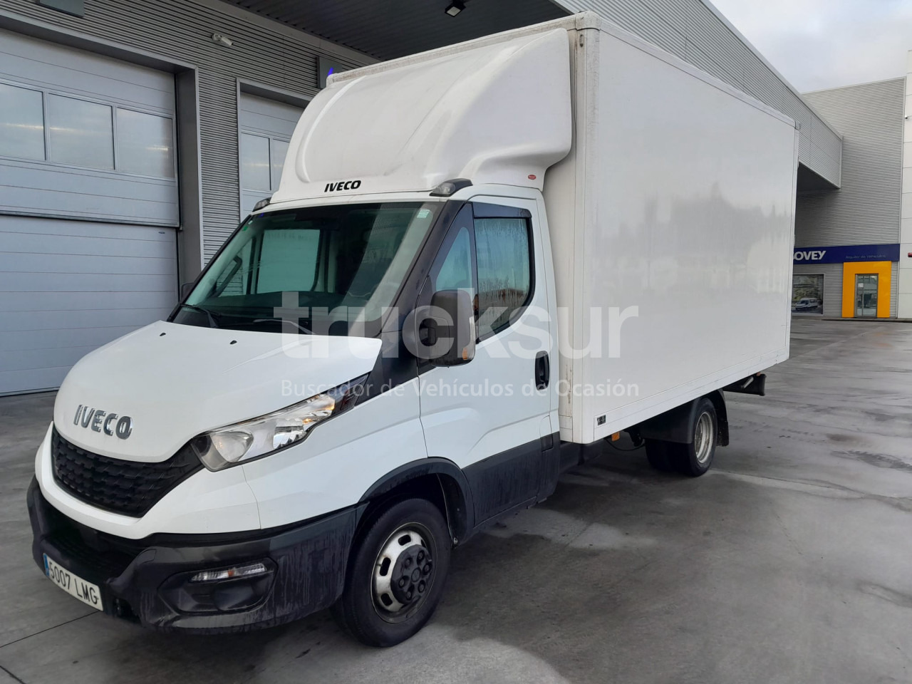 IVECO DAILY 35C16H - Dobozos kisteherautó: 1 kép. IVECO DAILY 35C16H - Dobozos kisteherautó: 1 kép.