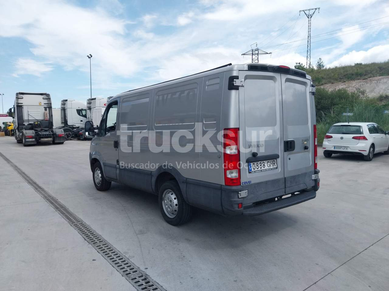IVECO DAILY 35S12 7M3 - Dobozos kisteherautó: 5 kép. IVECO DAILY 35S12 7M3 - Dobozos kisteherautó: 5 kép.