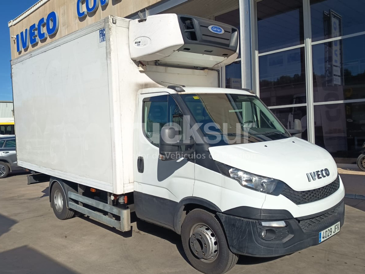 IVECO DAILY 70C15 - Dobozos felépítményű teherautó: 1 kép. IVECO DAILY 70C15 - Dobozos felépítményű teherautó: 1 kép.