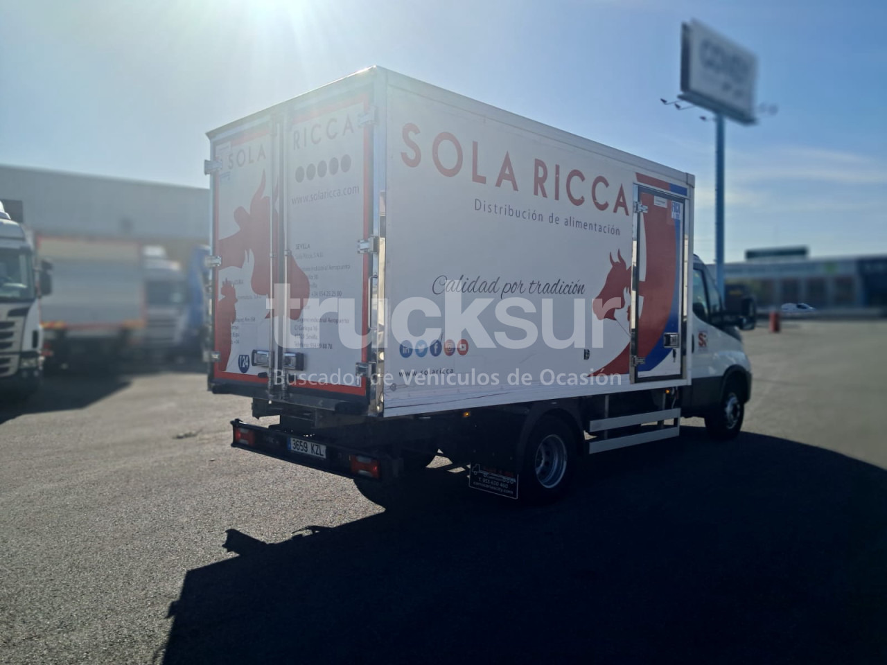 IVECO DAILY 72C18 FRC-X THK - Dobozos felépítményű teherautó: 3 kép. IVECO DAILY 72C18 FRC-X THK - Dobozos felépítményű teherautó: 3 kép.