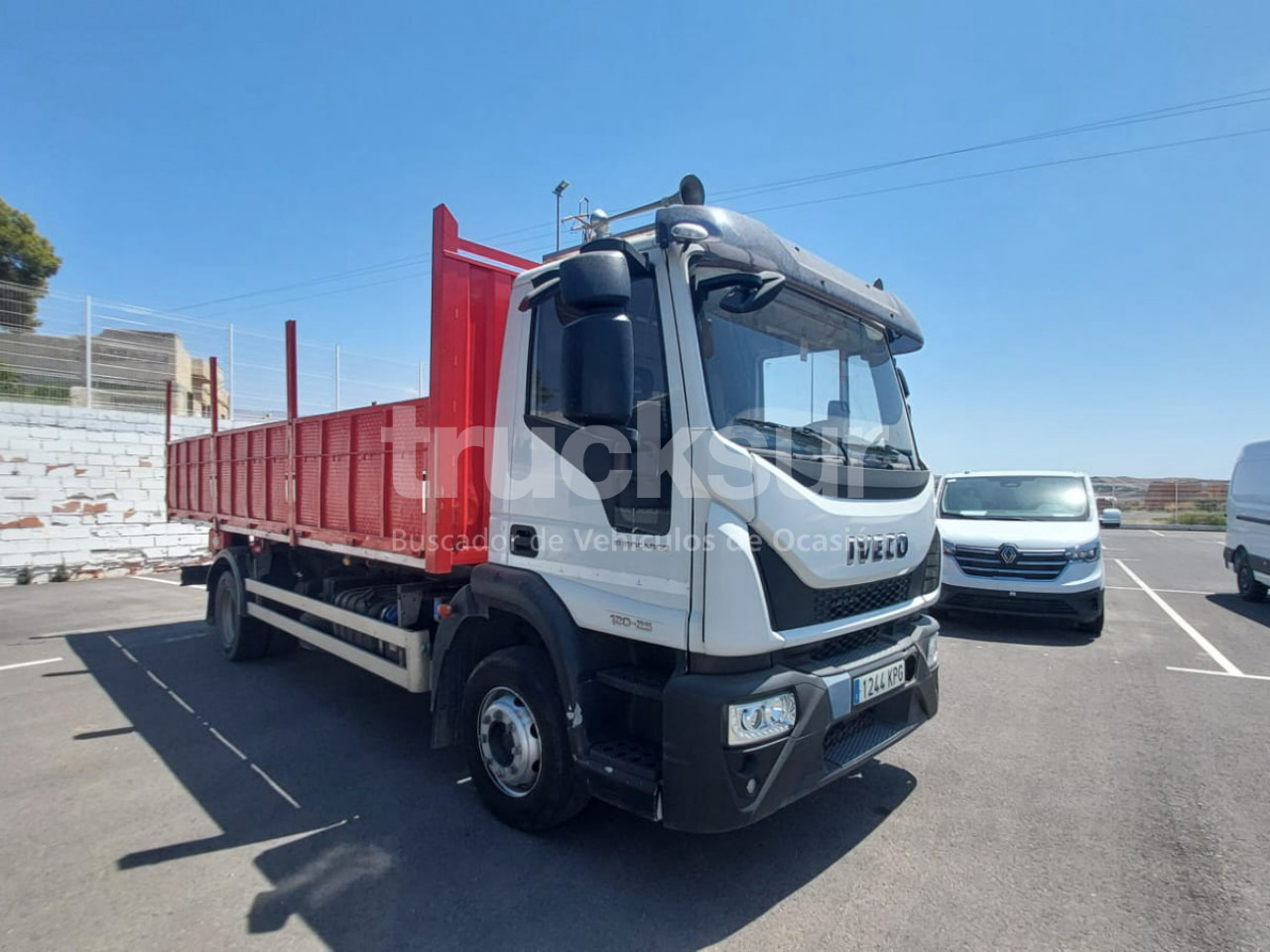 IVECO EUROCARGO 250.123 - Billenőplatós teherautó: 2 kép. IVECO EUROCARGO 250.123 - Billenőplatós teherautó: 2 kép.
