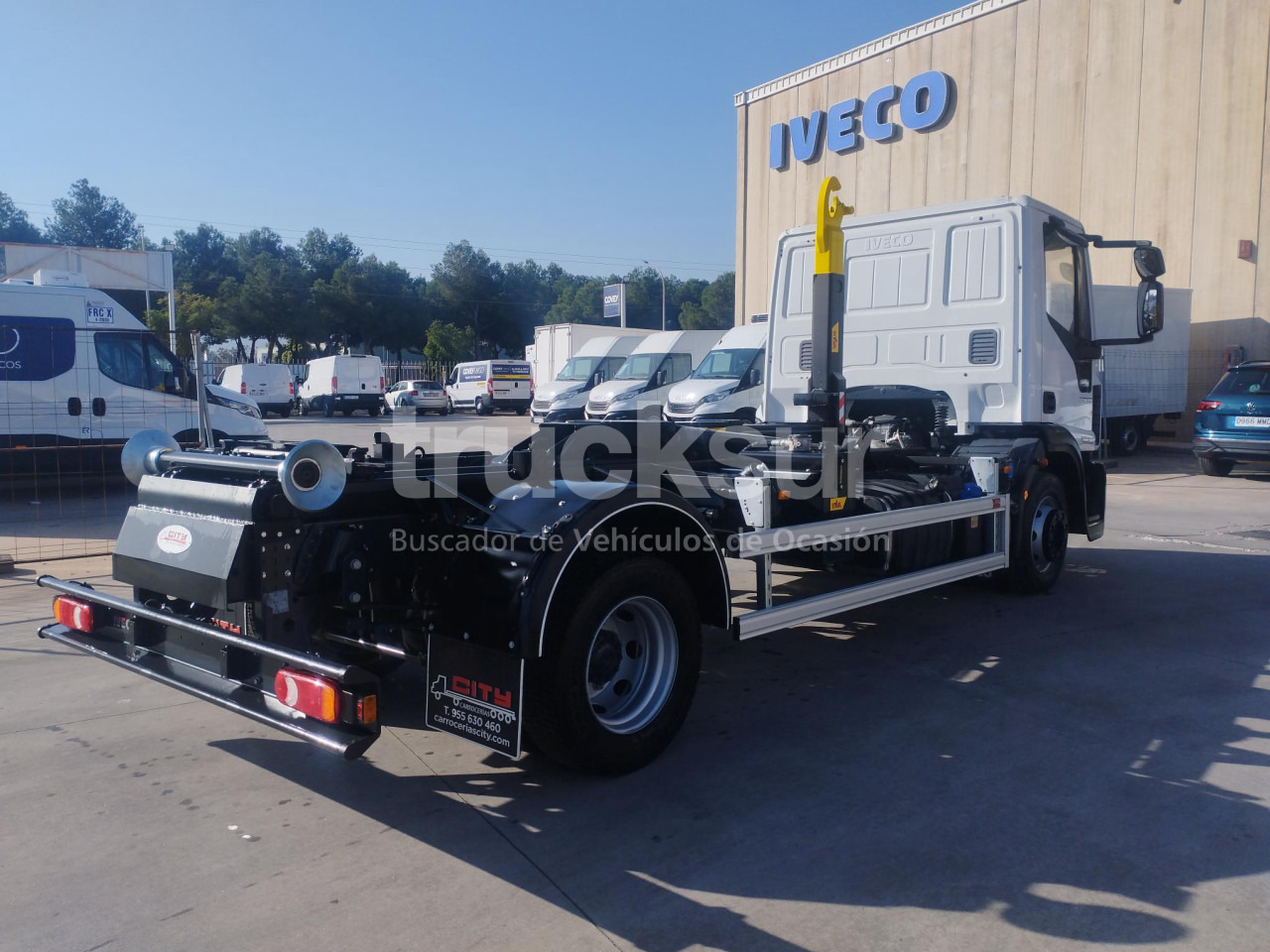 IVECO ML120E21 - Horgos rakodó teherautó: 5 kép. IVECO ML120E21 - Horgos rakodó teherautó: 5 kép.