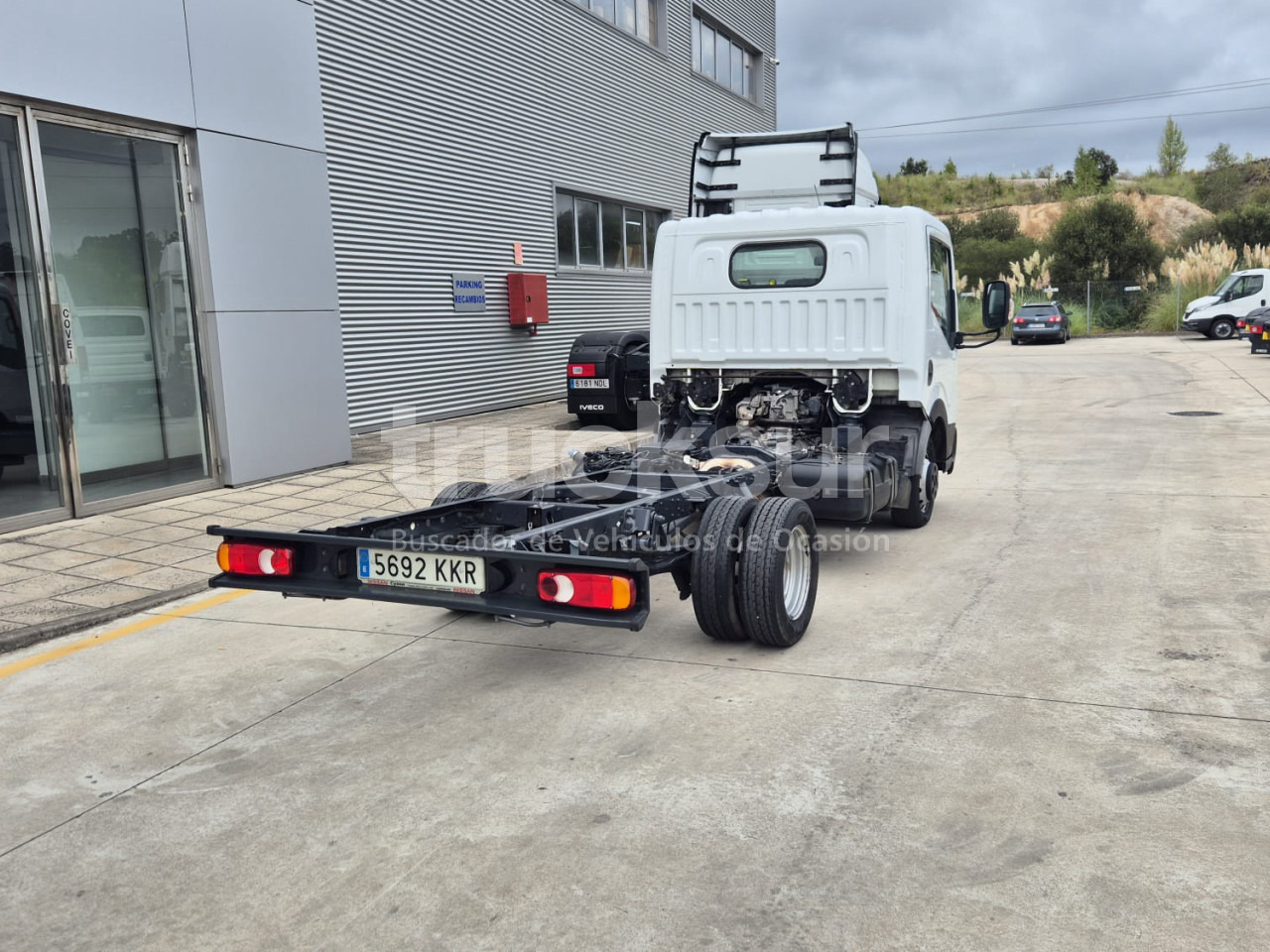 NISSAN NT 400 - Alvaz teherautó: 4 kép. NISSAN NT 400 - Alvaz teherautó: 4 kép.