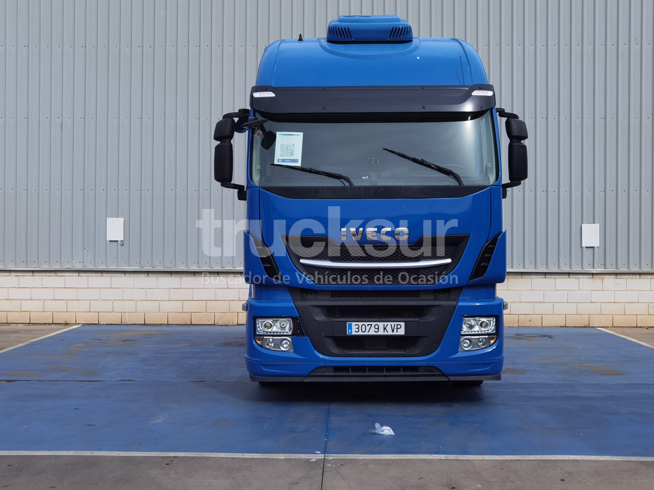 IVECO STRALIS AS440S46T/P HI-WAY - Nyergesvontató: 3 kép. IVECO STRALIS AS440S46T/P HI-WAY - Nyergesvontató: 3 kép.
