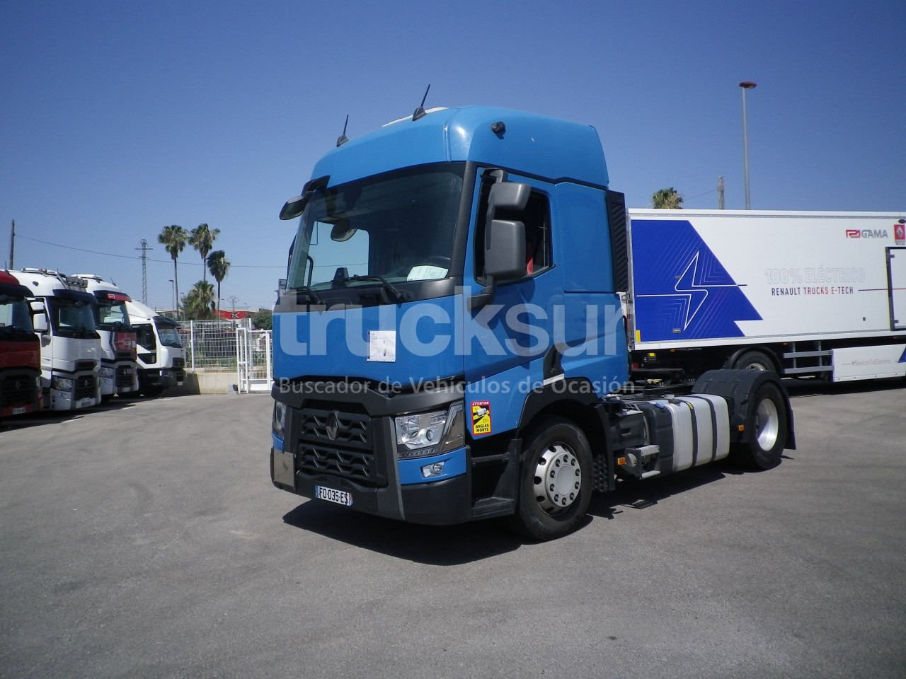 RENAULT T440 SLEEPER CAB - Nyergesvontató: 1 kép. RENAULT T440 SLEEPER CAB - Nyergesvontató: 1 kép.