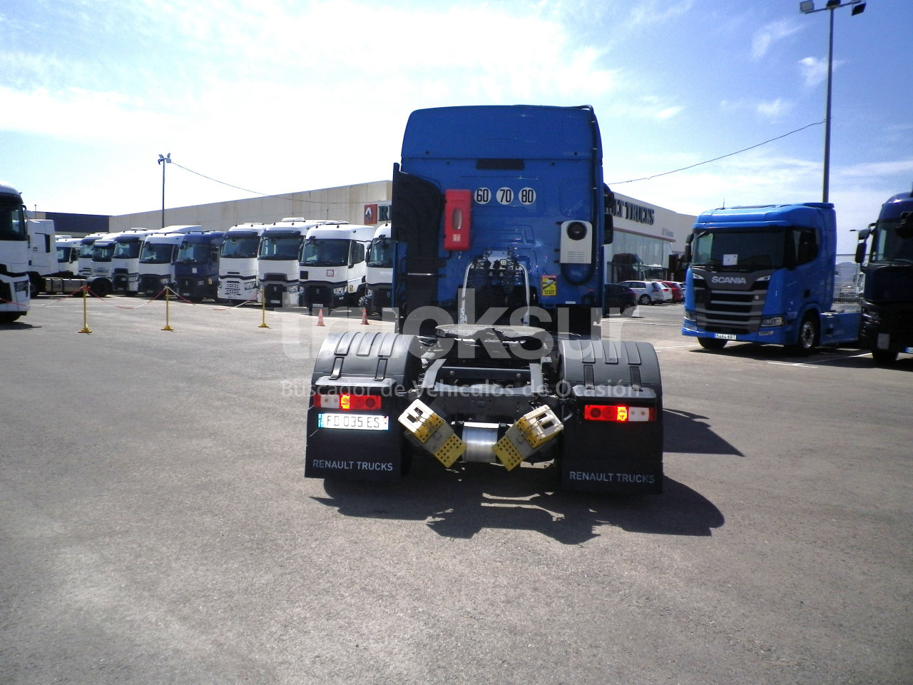 RENAULT T440 SLEEPER CAB - Nyergesvontató: 5 kép. RENAULT T440 SLEEPER CAB - Nyergesvontató: 5 kép.
