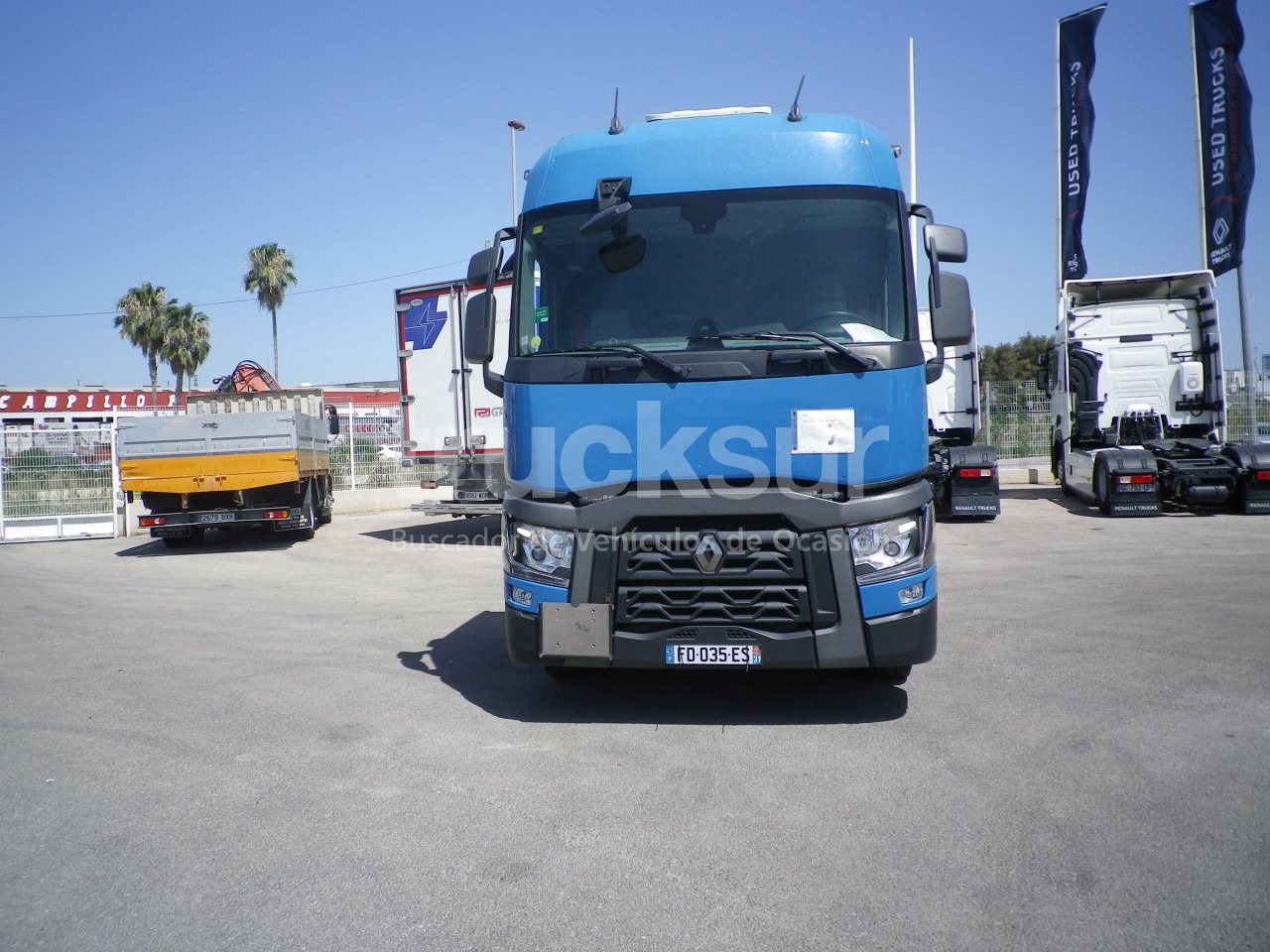 RENAULT T440 SLEEPER CAB - Nyergesvontató: 2 kép. RENAULT T440 SLEEPER CAB - Nyergesvontató: 2 kép.